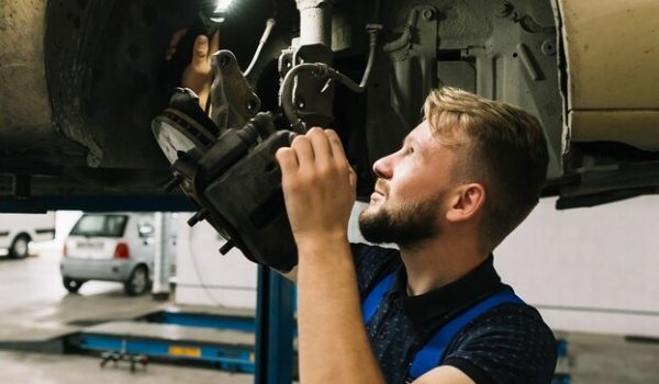 انواع کمک فنر در ماشین